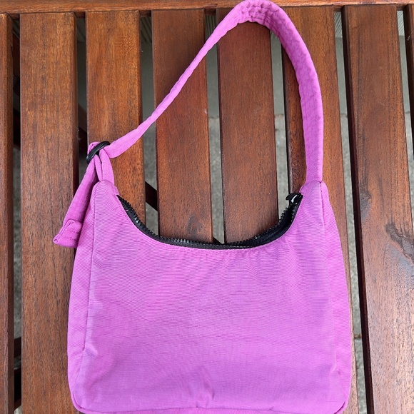 BAGGU Nylon Mini Shoulder Bag PINK - Picture 2 of 9